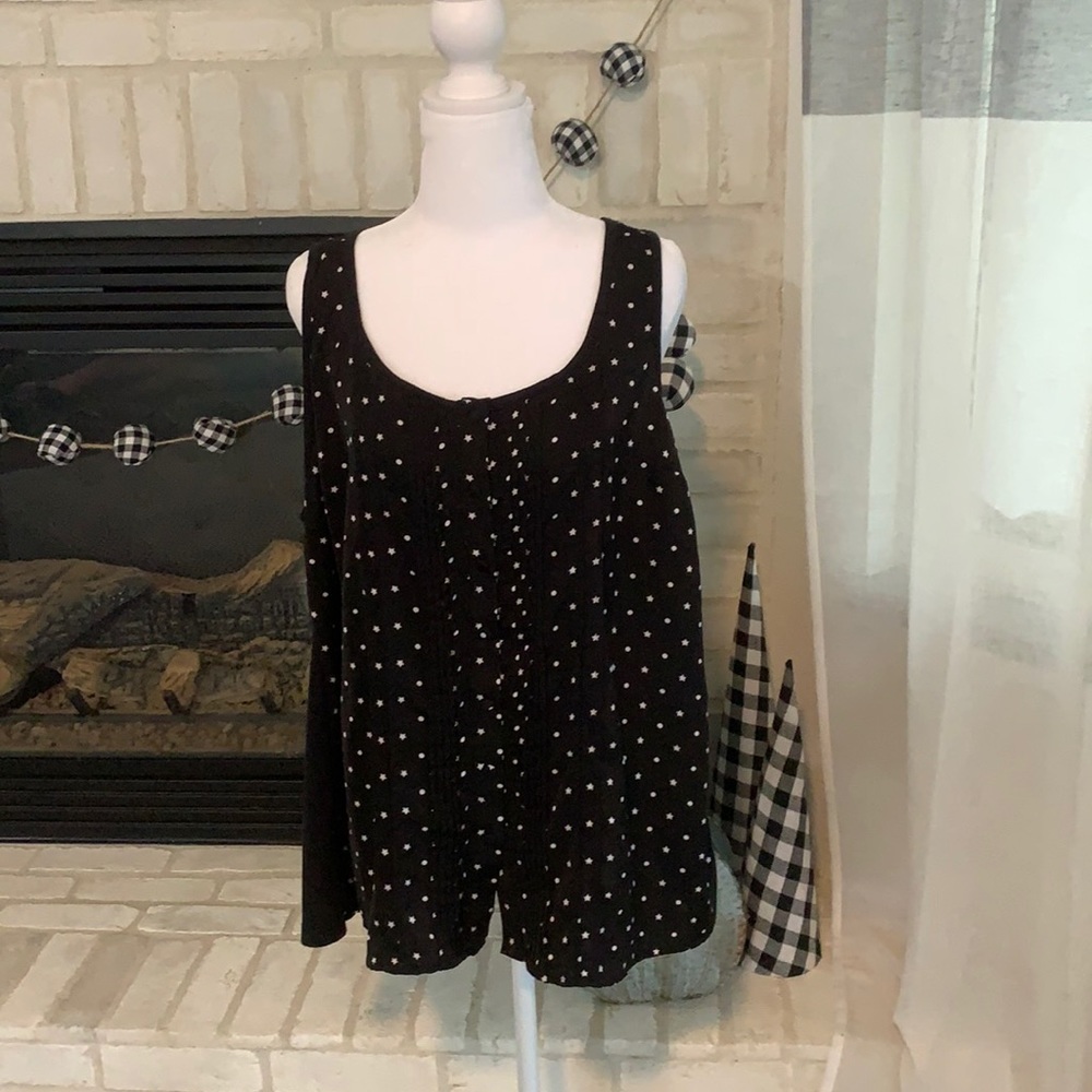 Torrid 1, short sleeved star front cotton back tank top